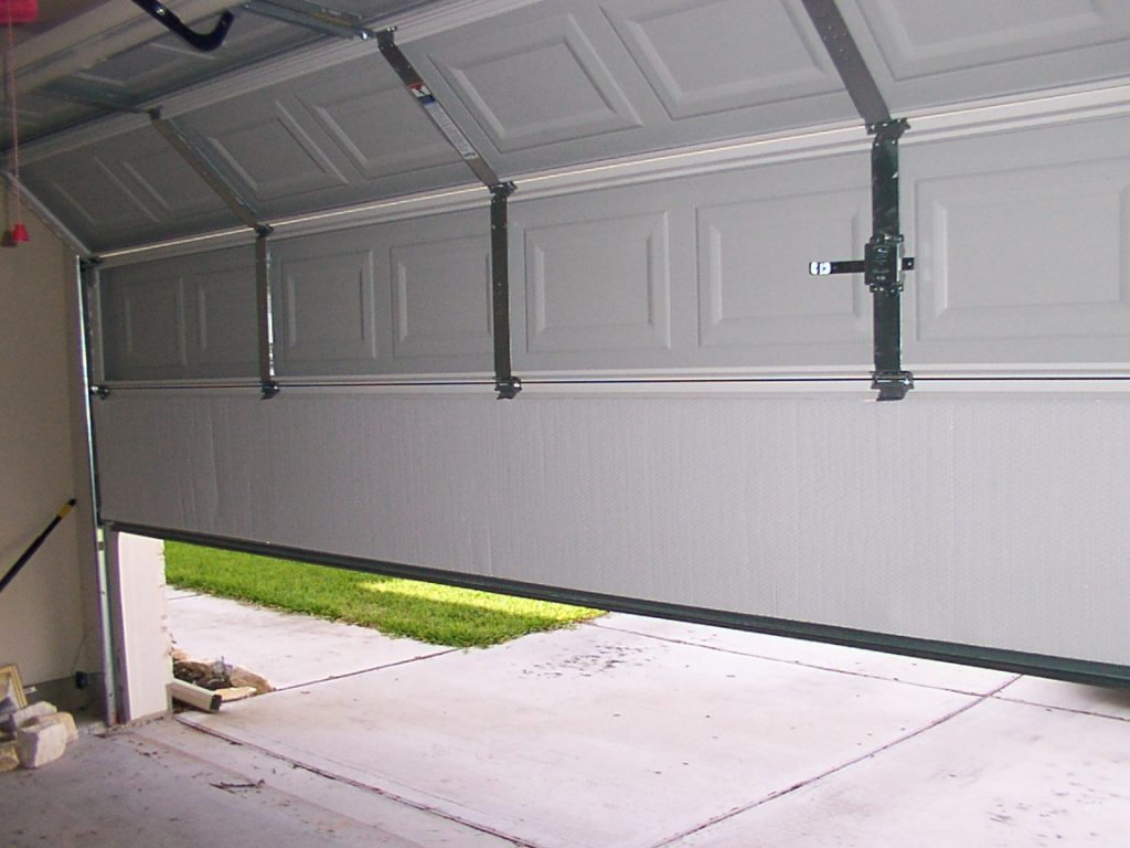 Smart Garage Door Systems: Exploring the Benefits and Integration with Home Automation