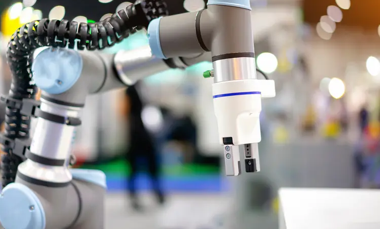 The Rise of Cobot Arms: Revolutionising Manufacturing and Beyond